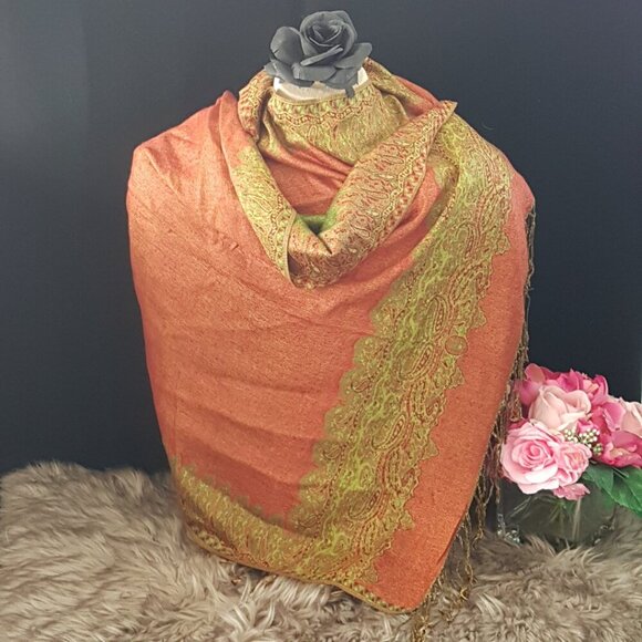 Vintage Green Pashmina Wrap: Lightweight Evening Shawl Birthday Christmas Gift - Picture 5 of 8